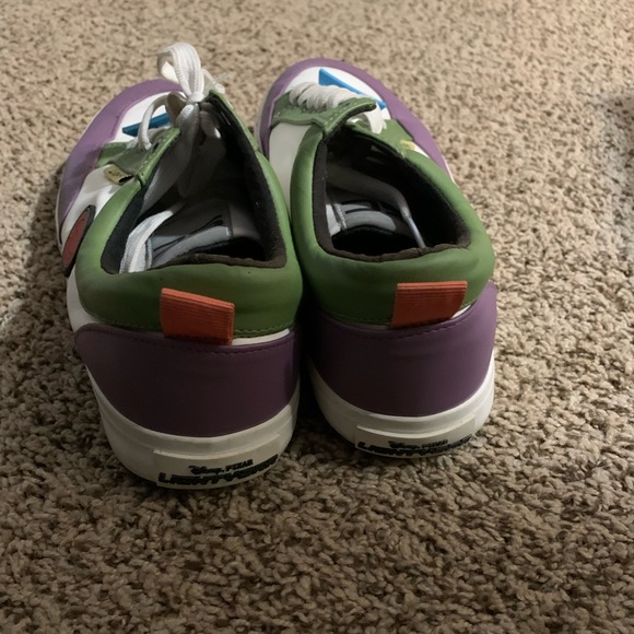 Colorful Lowtop lightyear Sneakers - Picture 3 of 6